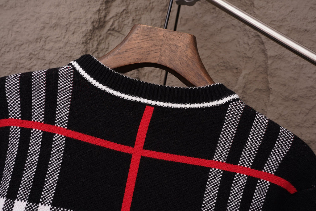 U1R106R13 Fashion Sweaters