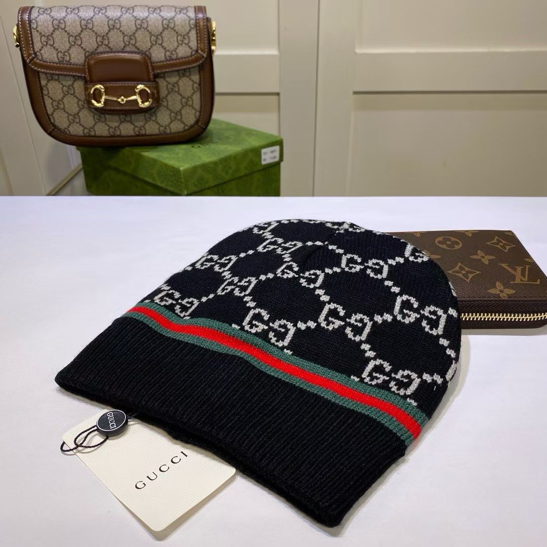 M1R86B66 Fashion hats