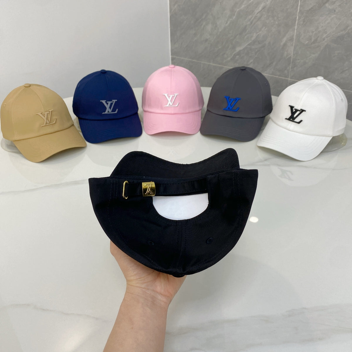 M1R86E129 Fashion hats