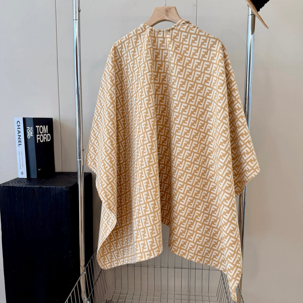 W1R86F42 Fashion cape