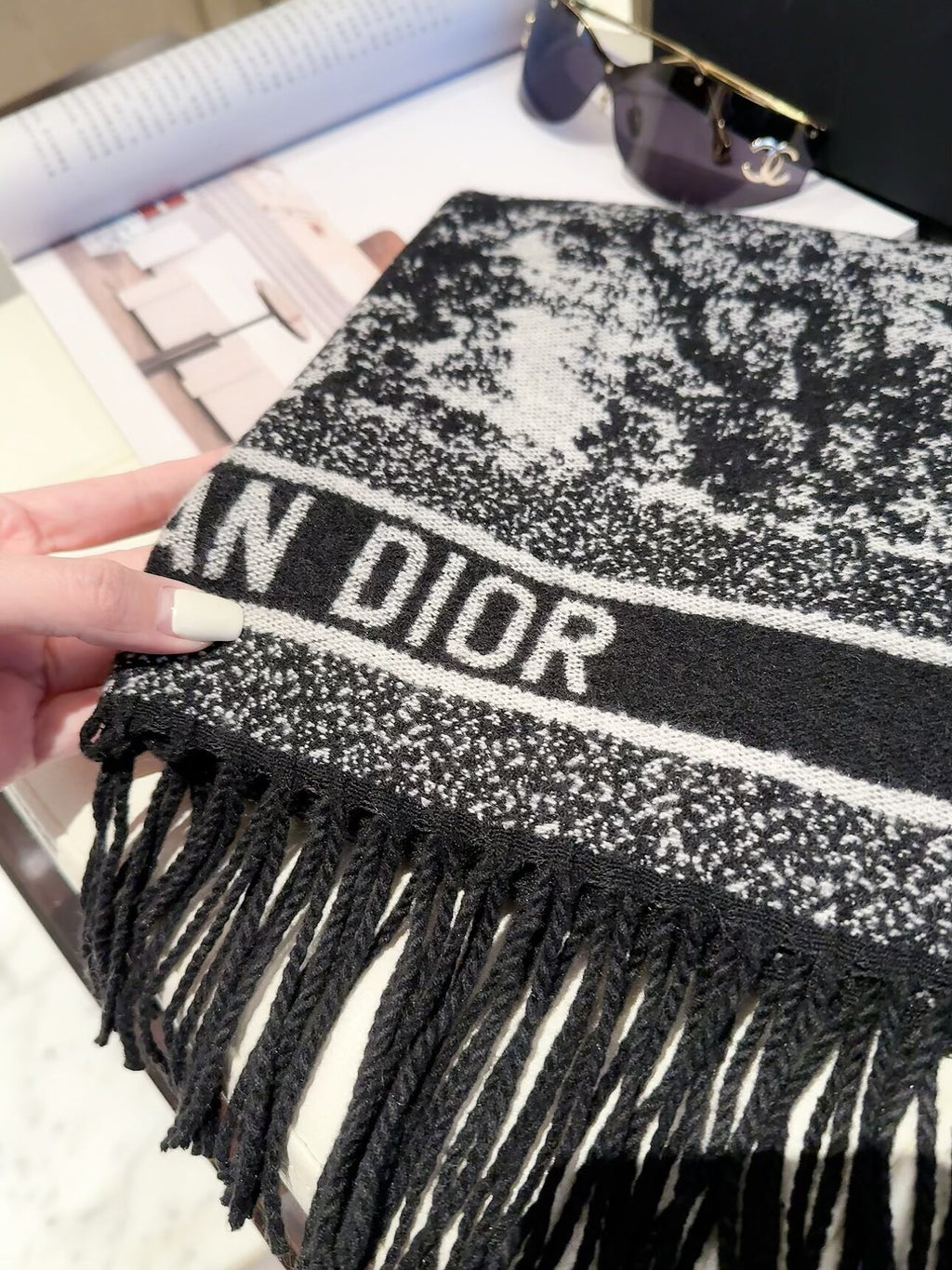 W1R96D128 Popular Winter Scarves