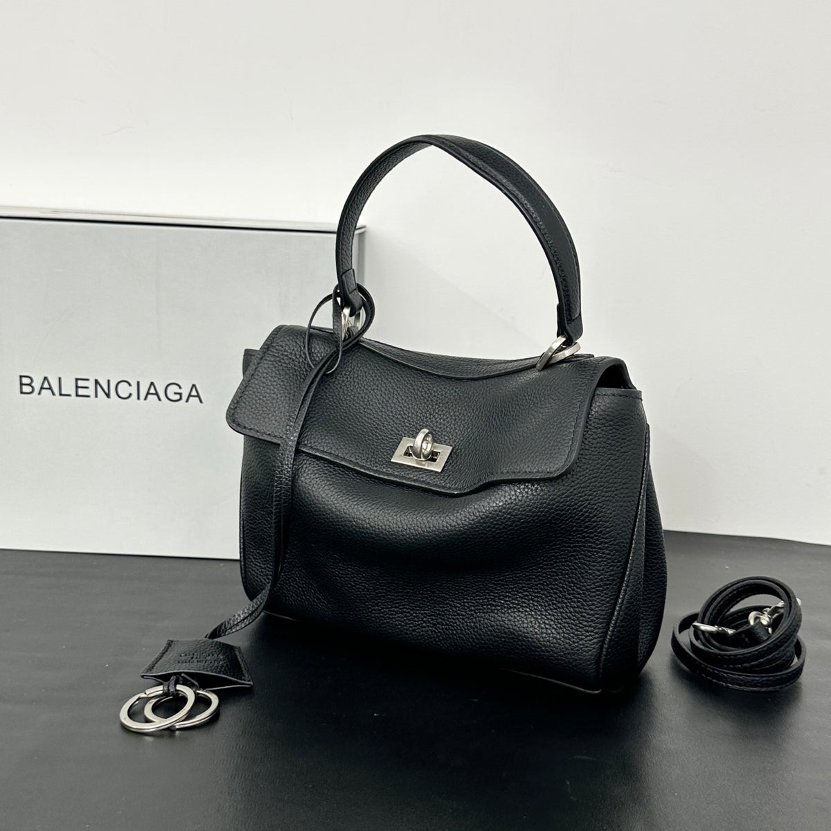 B1X56J31 Popular high-quality leather bag