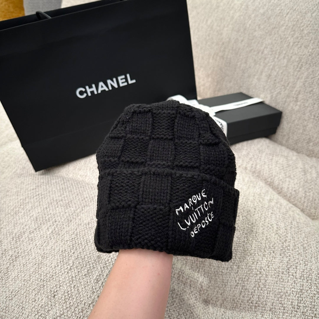 M1R86E9 Fashion hats