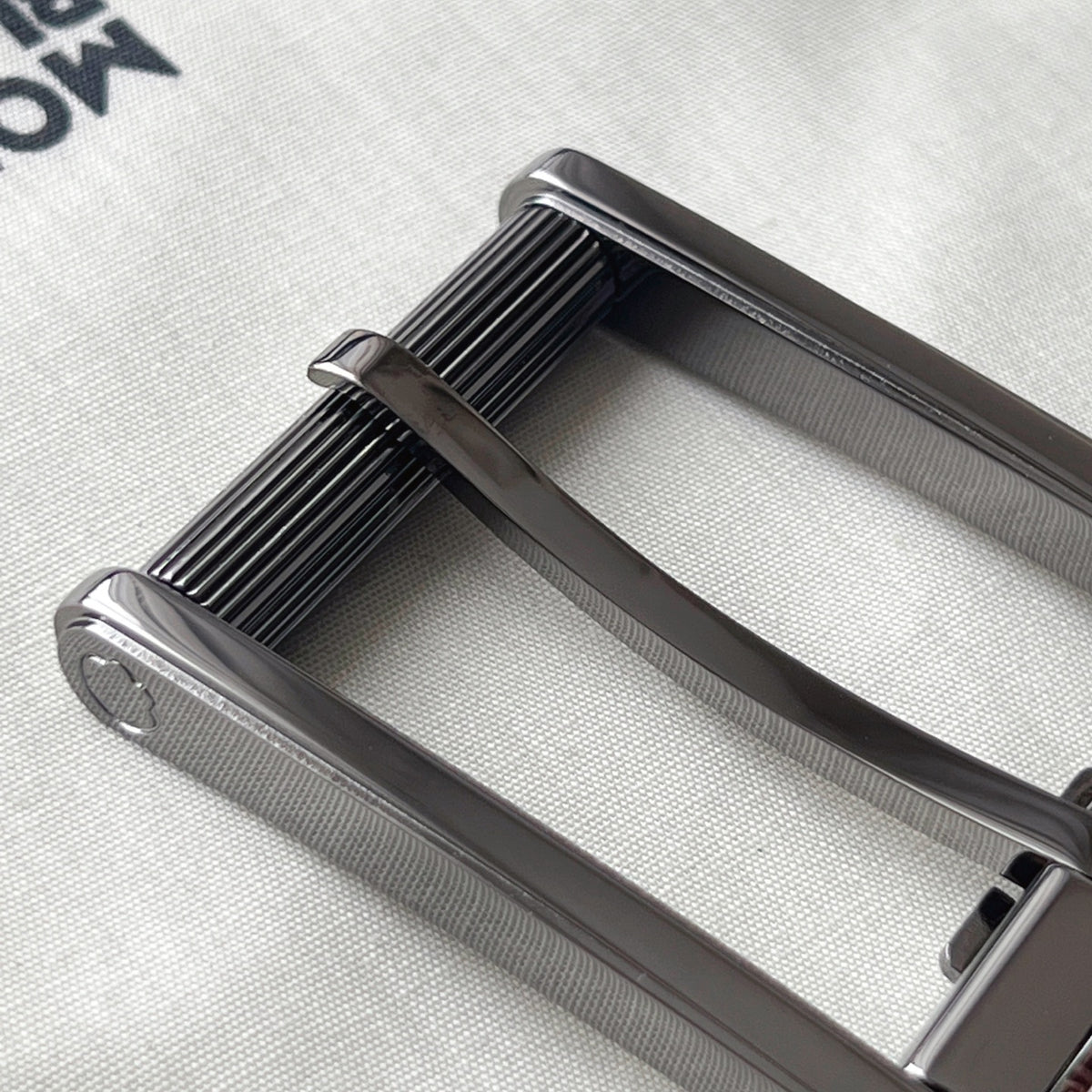 P1P36A54 Popular High quality belt With full package