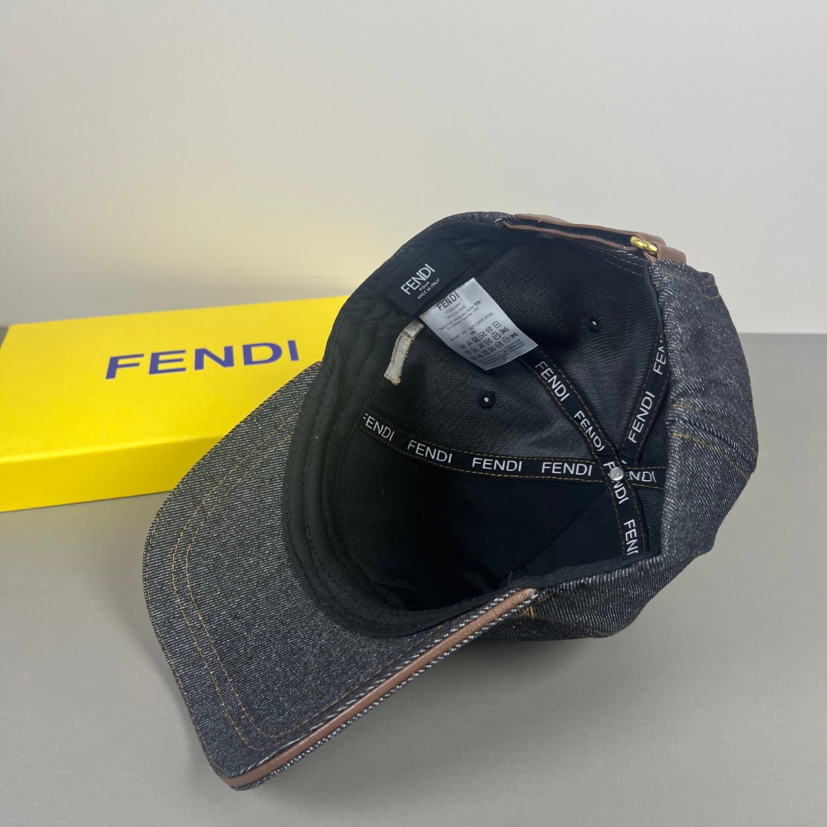 M1R76F18 Fashion hats