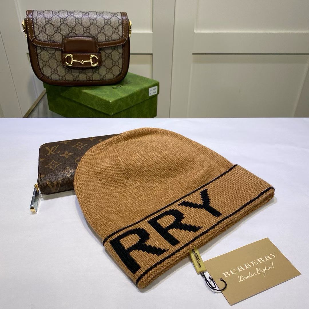 M1R86R74 Fashion hats