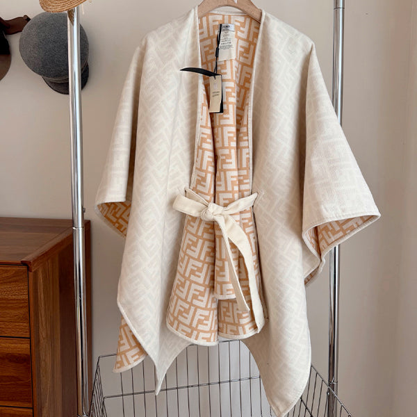 W1R86F43 Fashion cape