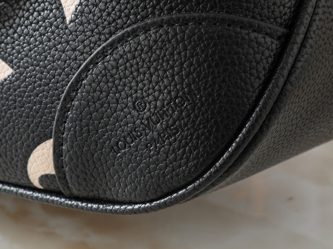 B1R76E48 Fashion leather bag