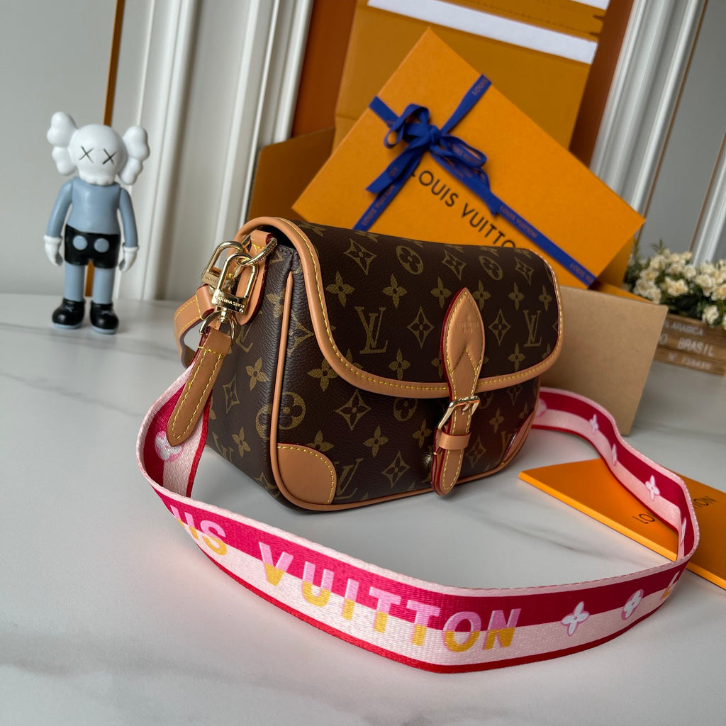 136PE38B Popular leather bag