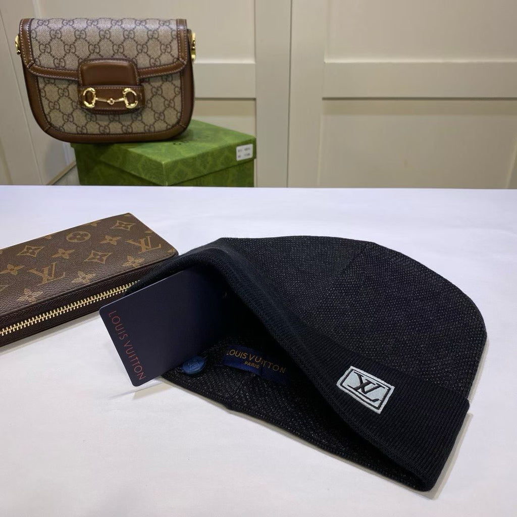 M1R86E34 Fashion hats