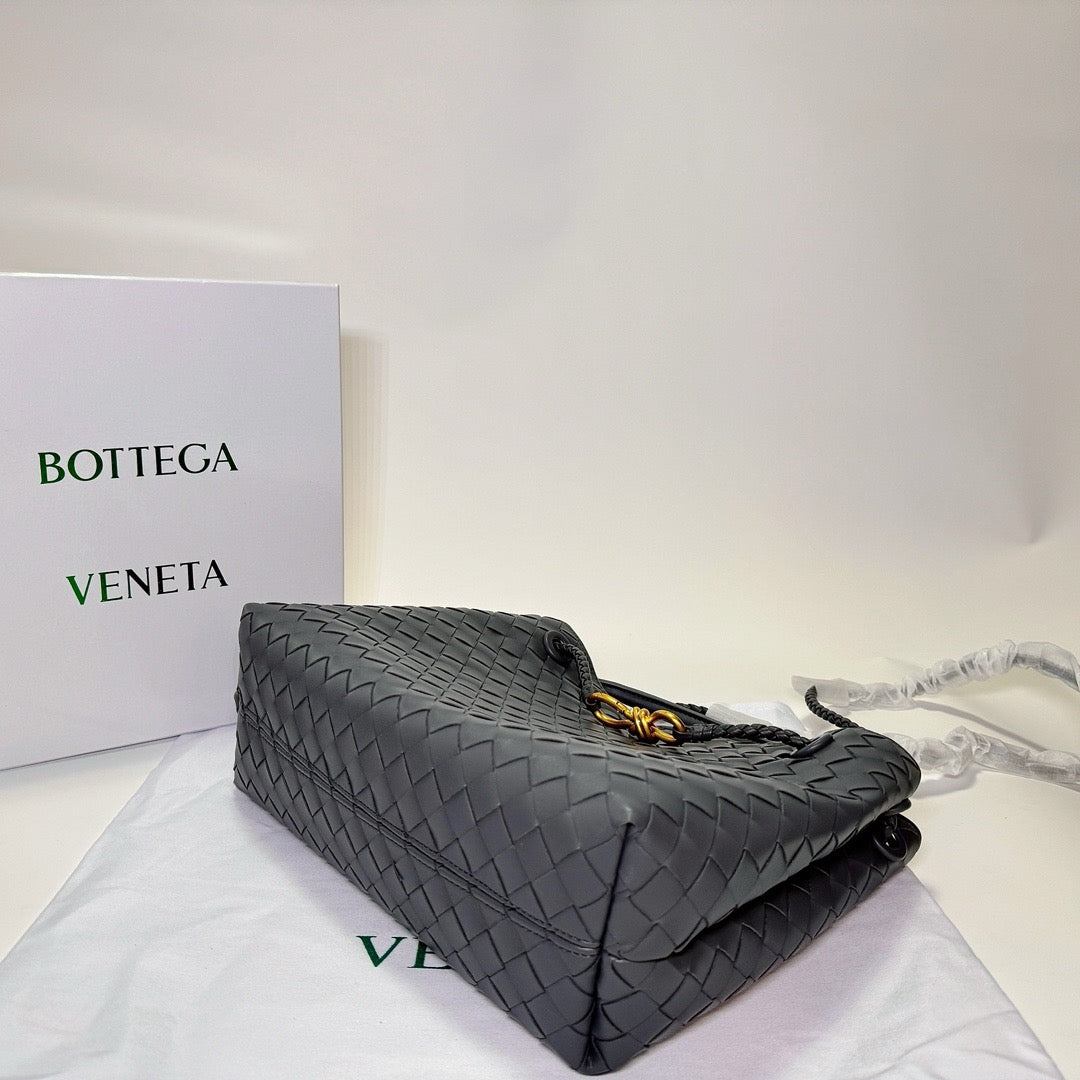 B1X66A35 Popular high-quality leather bag