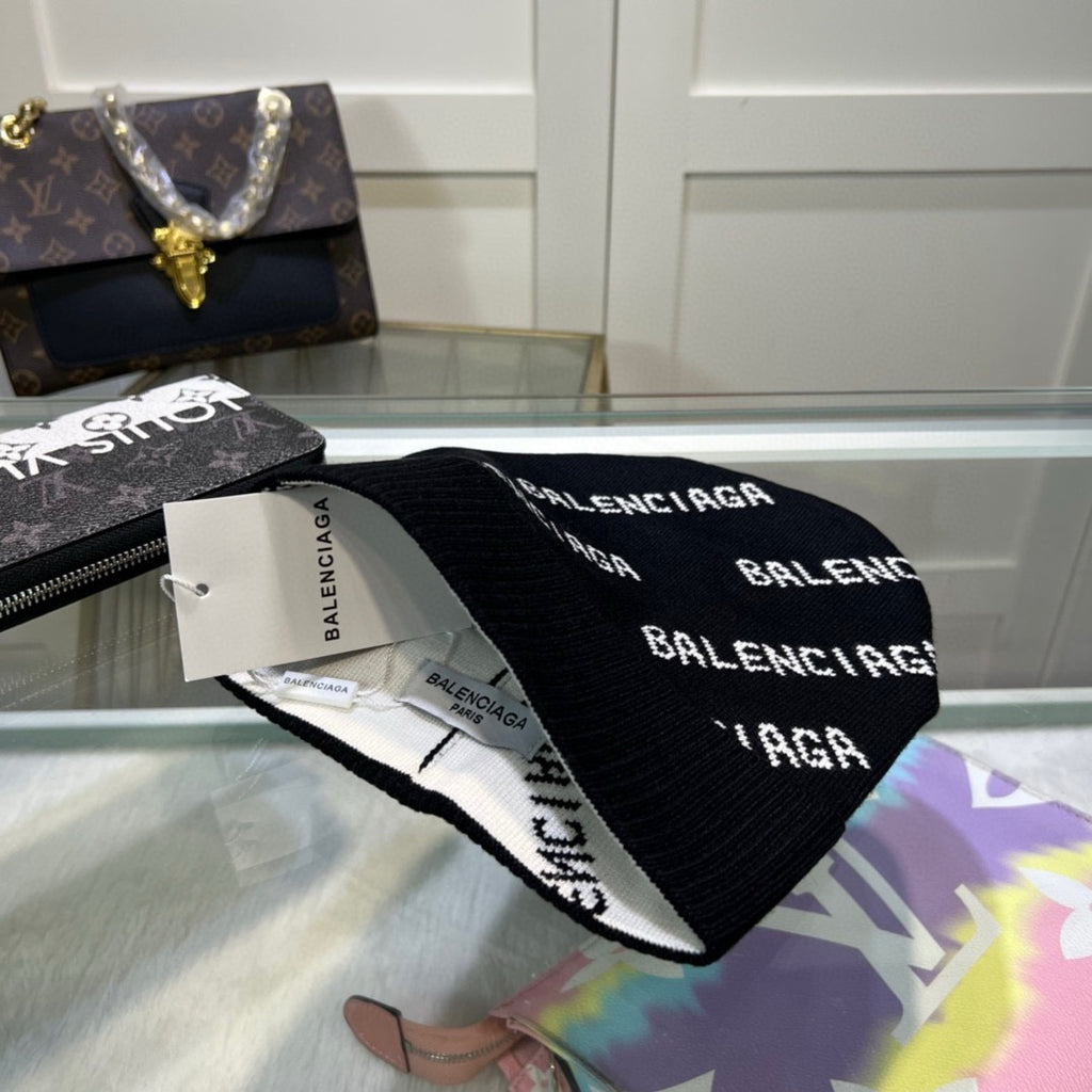 M1R86J98 Fashion hats