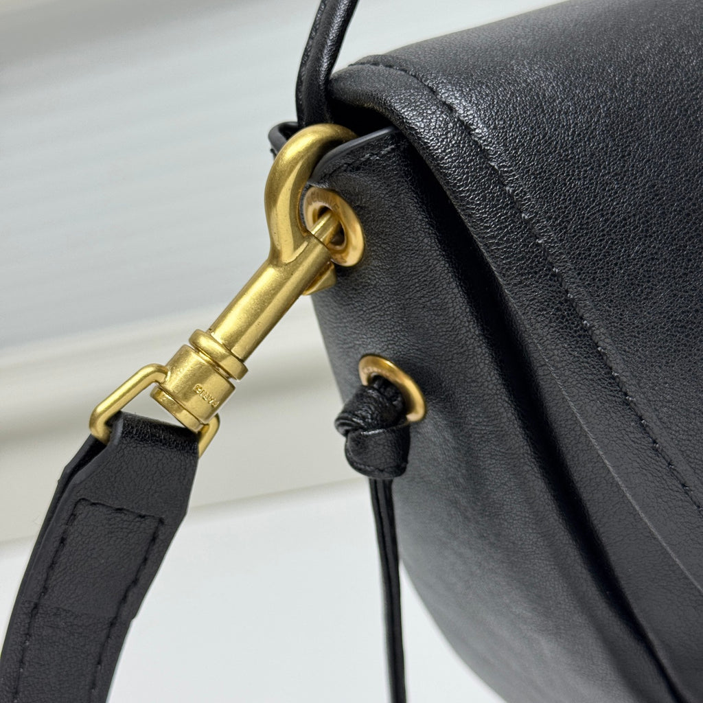 B1R86N3 Popular leather bag