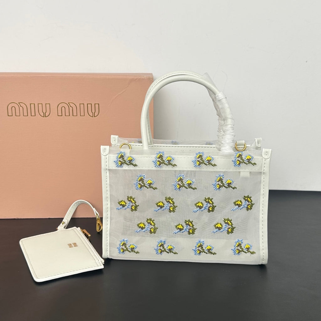 B1R76A36 Fashion bag