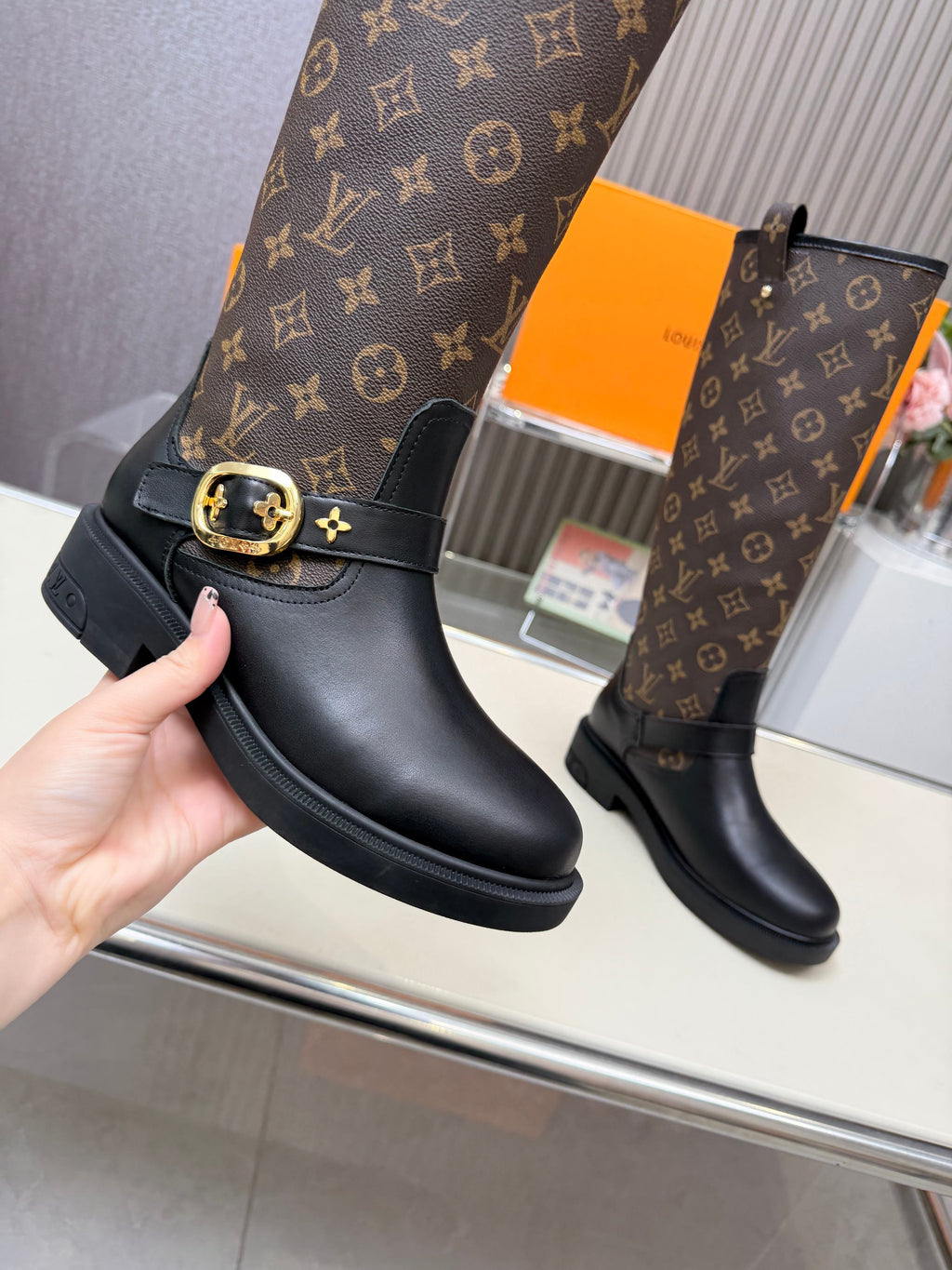 Z2P106E21 Fashion high-quality shoes