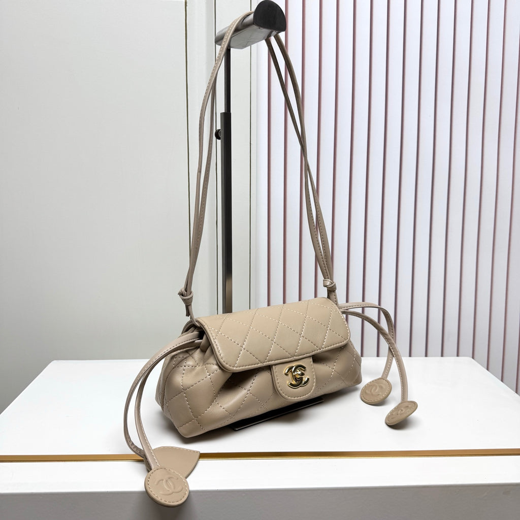 B1N96C28 Popular leather bag