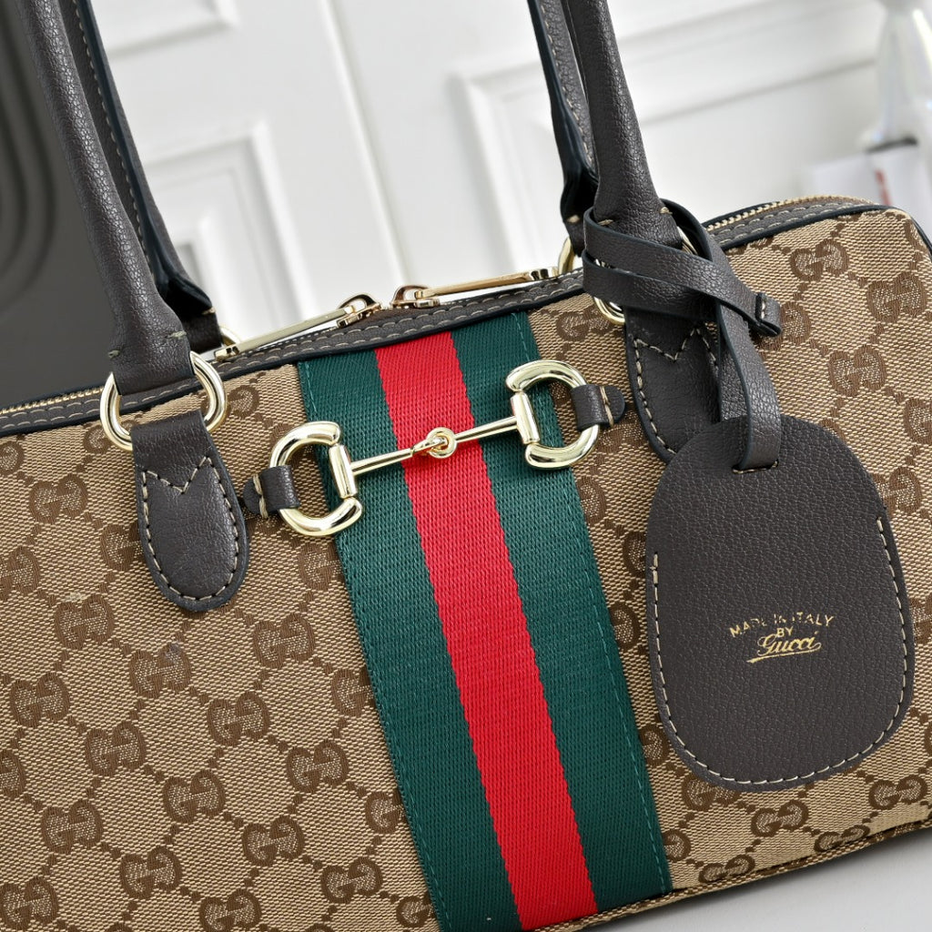 B1R76B02 Fashion bag