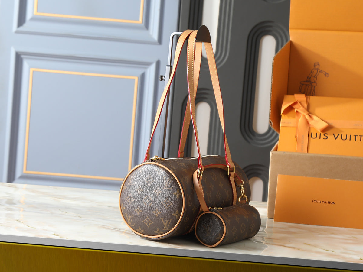 156NE21B Popular leather bag