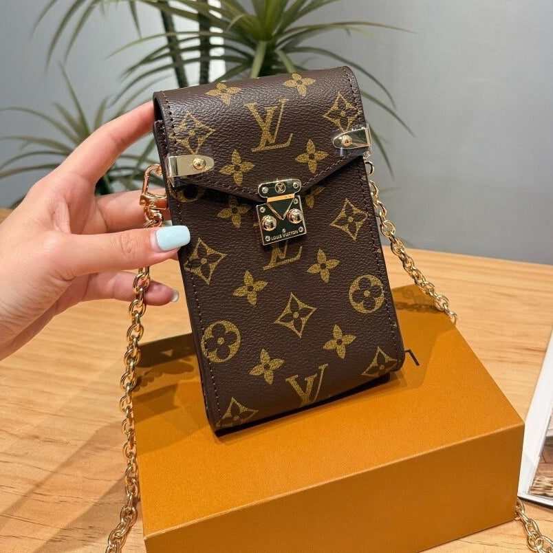 A1R76E100 Popular bag 's charms accessories