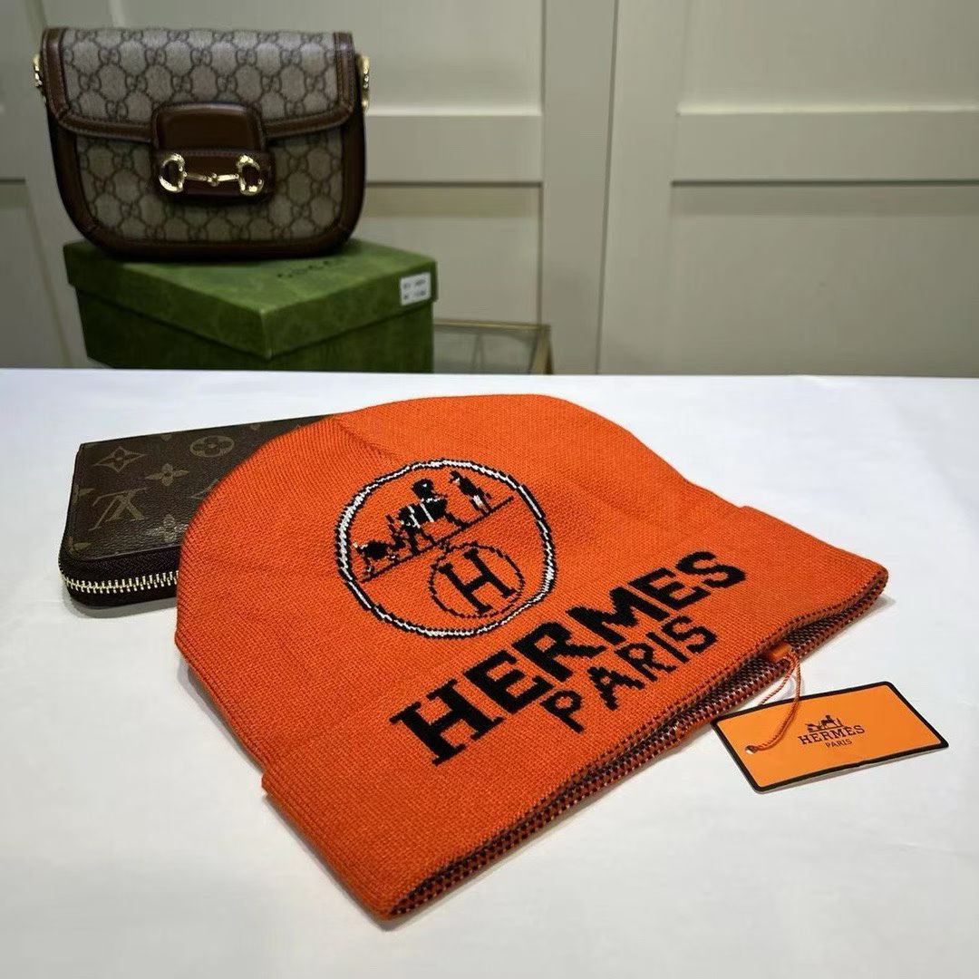M1R86H46 Fashion hats
