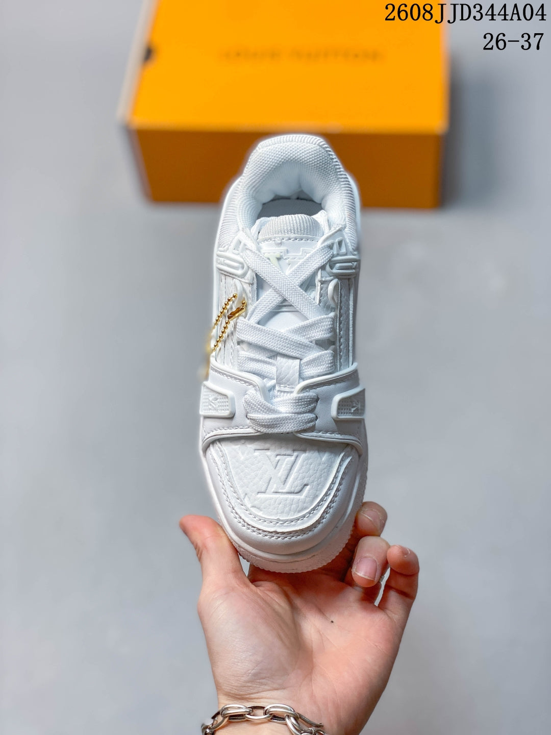 Z4R96E10  Popular Children's Shoes （Hanging decorations are not included）