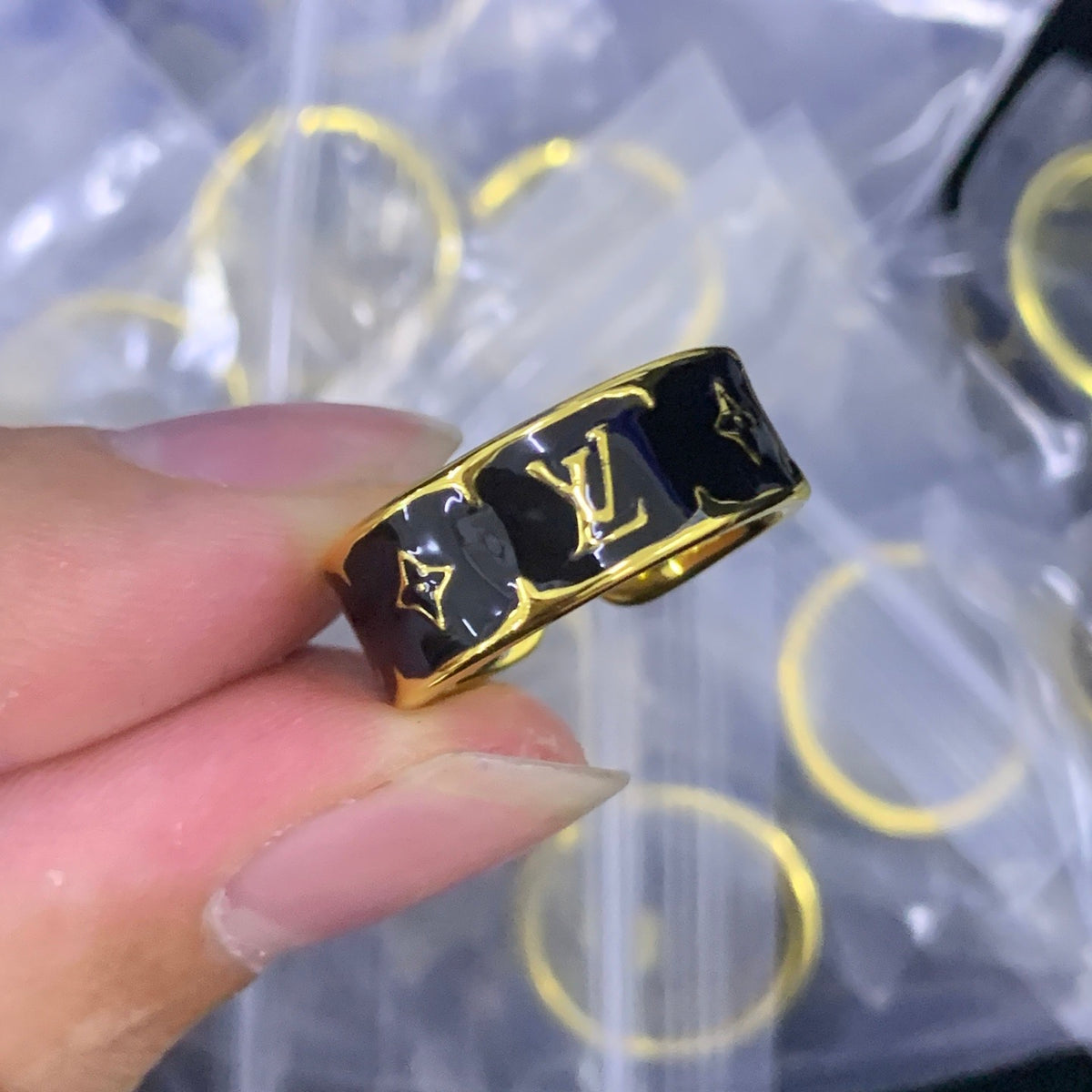 X1Q85E64J  Popular   Rings