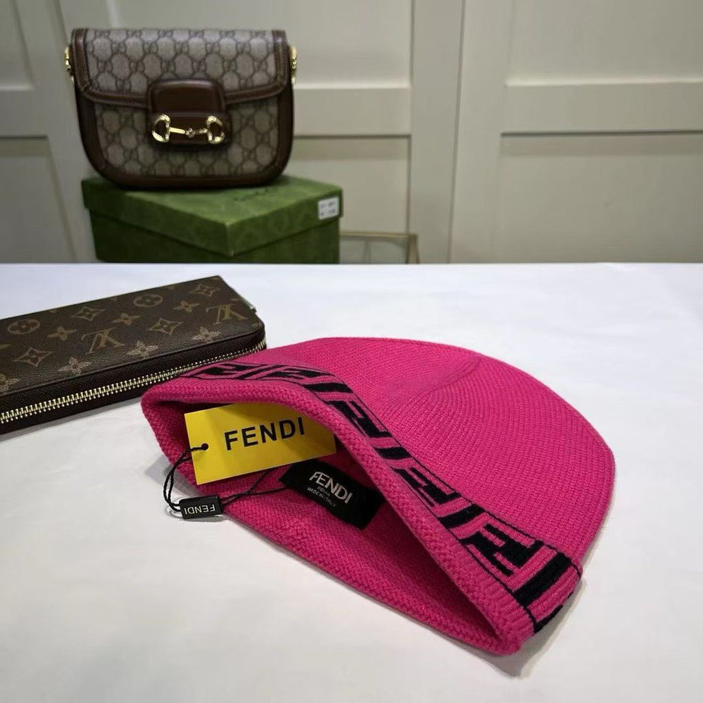 M1R86F44 Fashion hats