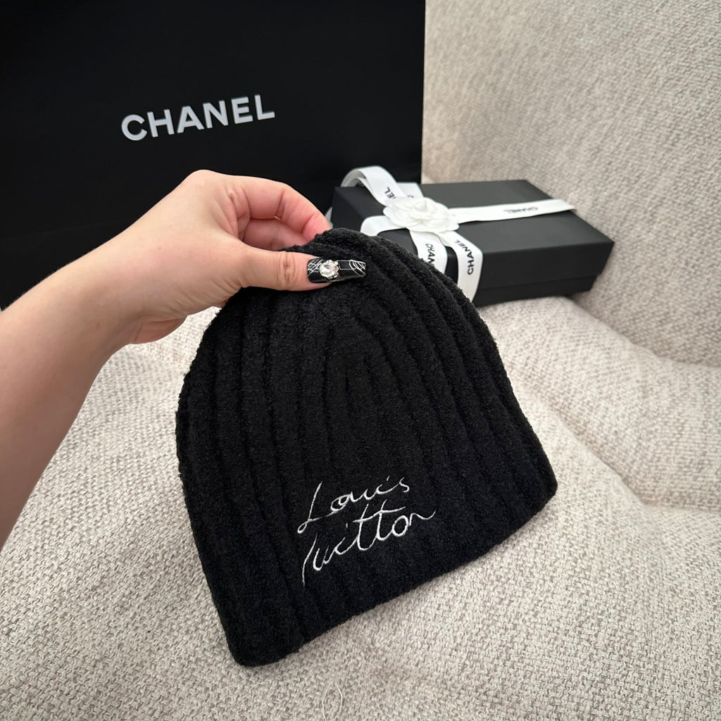 M1R86E13 Fashion hats