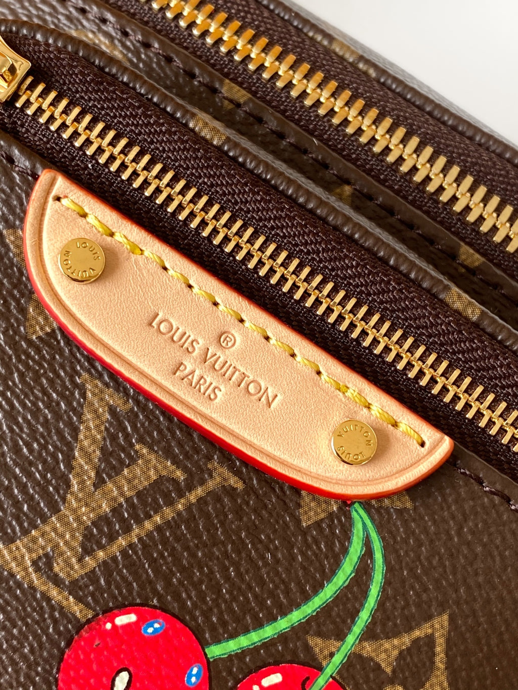 15RE37B  Popular  leather bag