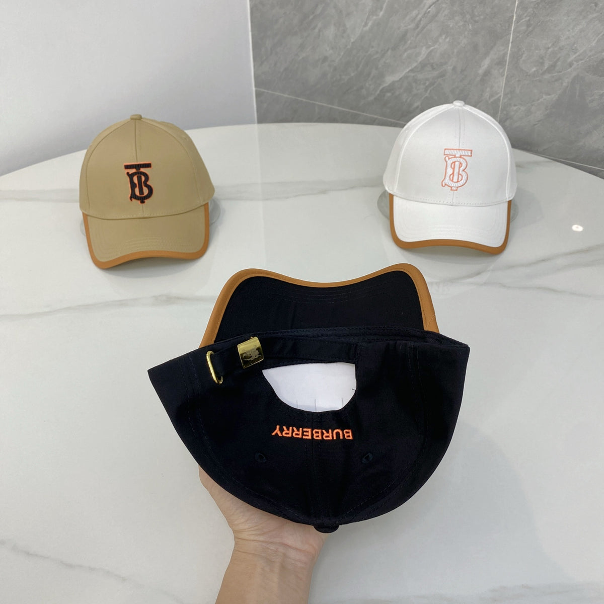 M1R86R109 Fashion hats