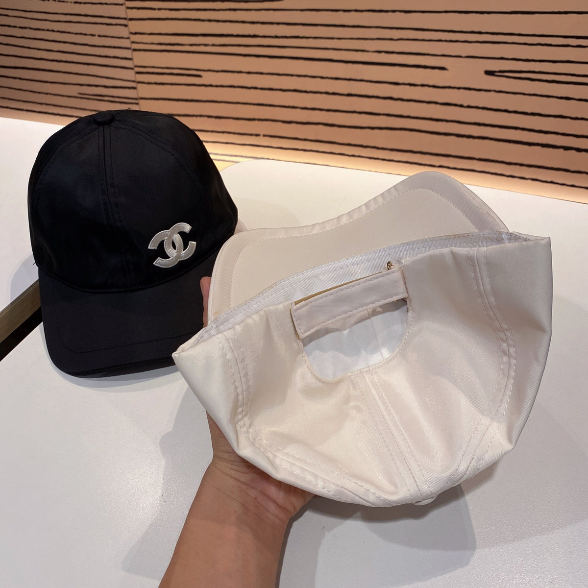 M1R86C102 Popular hats