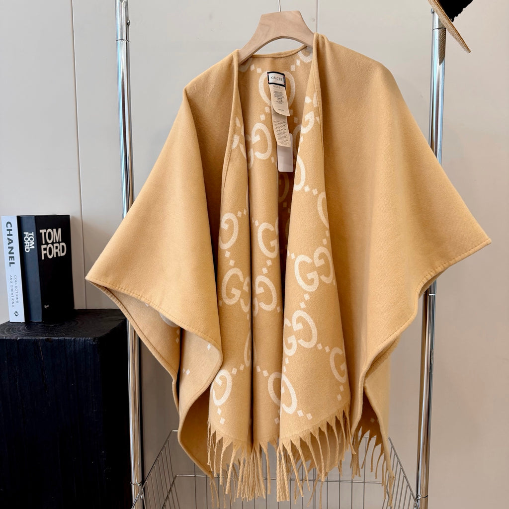 W1R86B58 Fashion cape