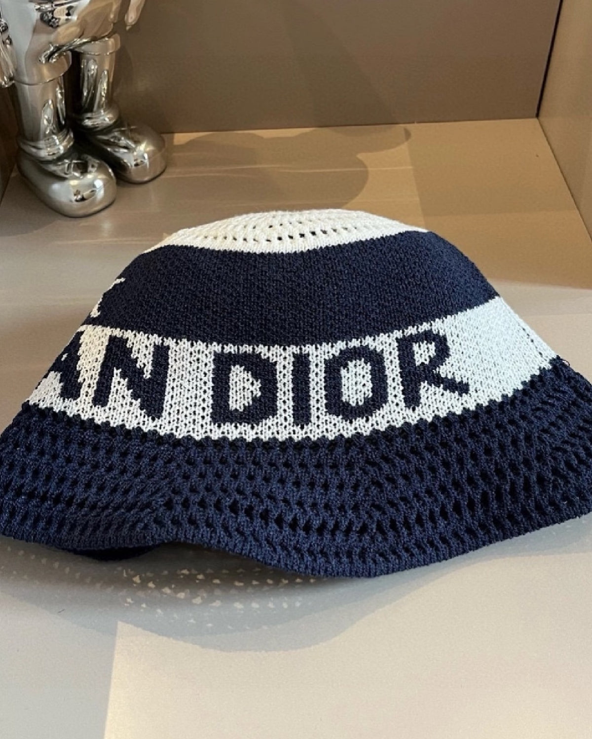 M1R76D22 Fashion hats