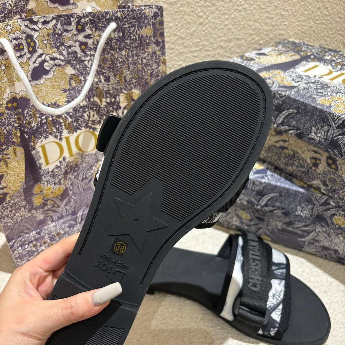 14D17Z Popular slippers