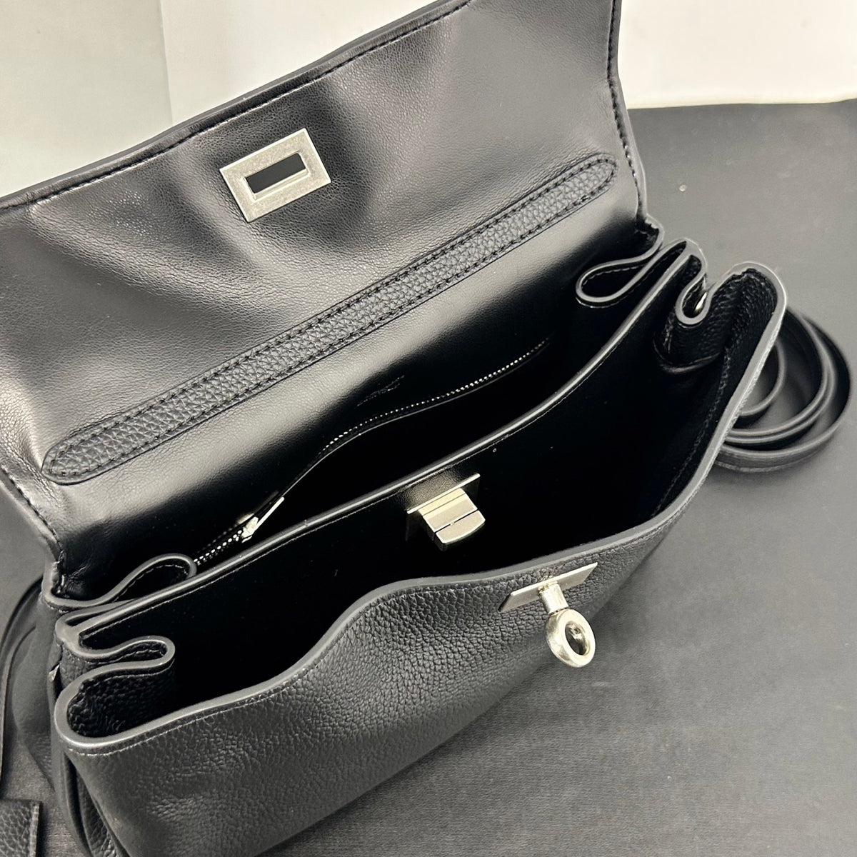 B1X56J31 Popular high-quality leather bag
