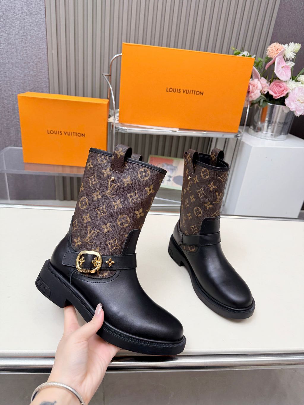 Z2P106E22 Fashion high-quality shoes
