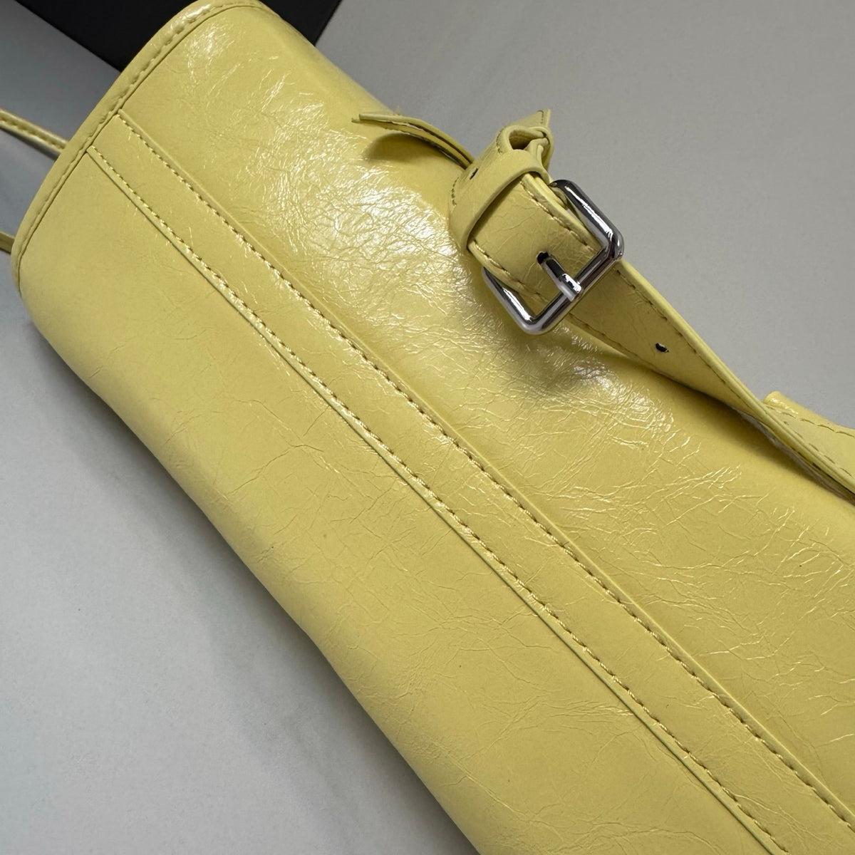 B1R76A21 Fashion leather bag