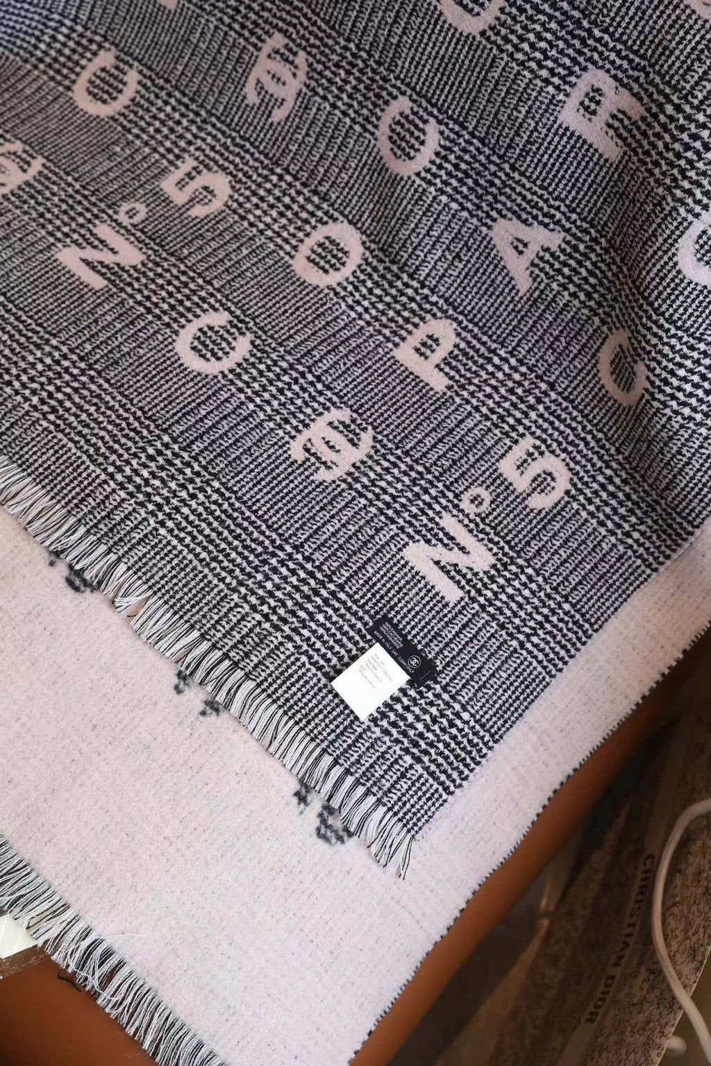 W1R96C124 Fashion Winter Scarves