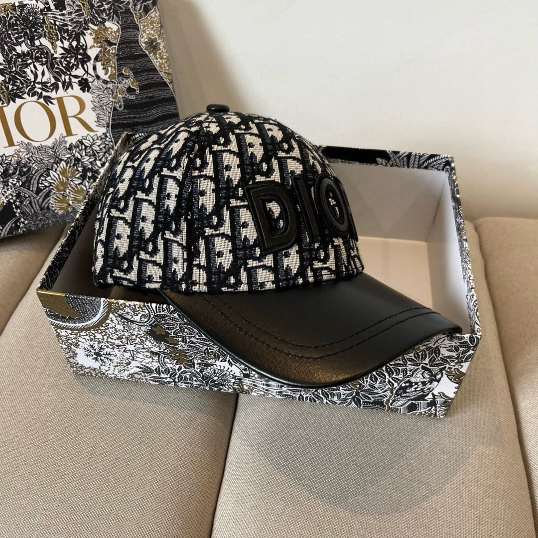 M1R76D11 Fashion hats