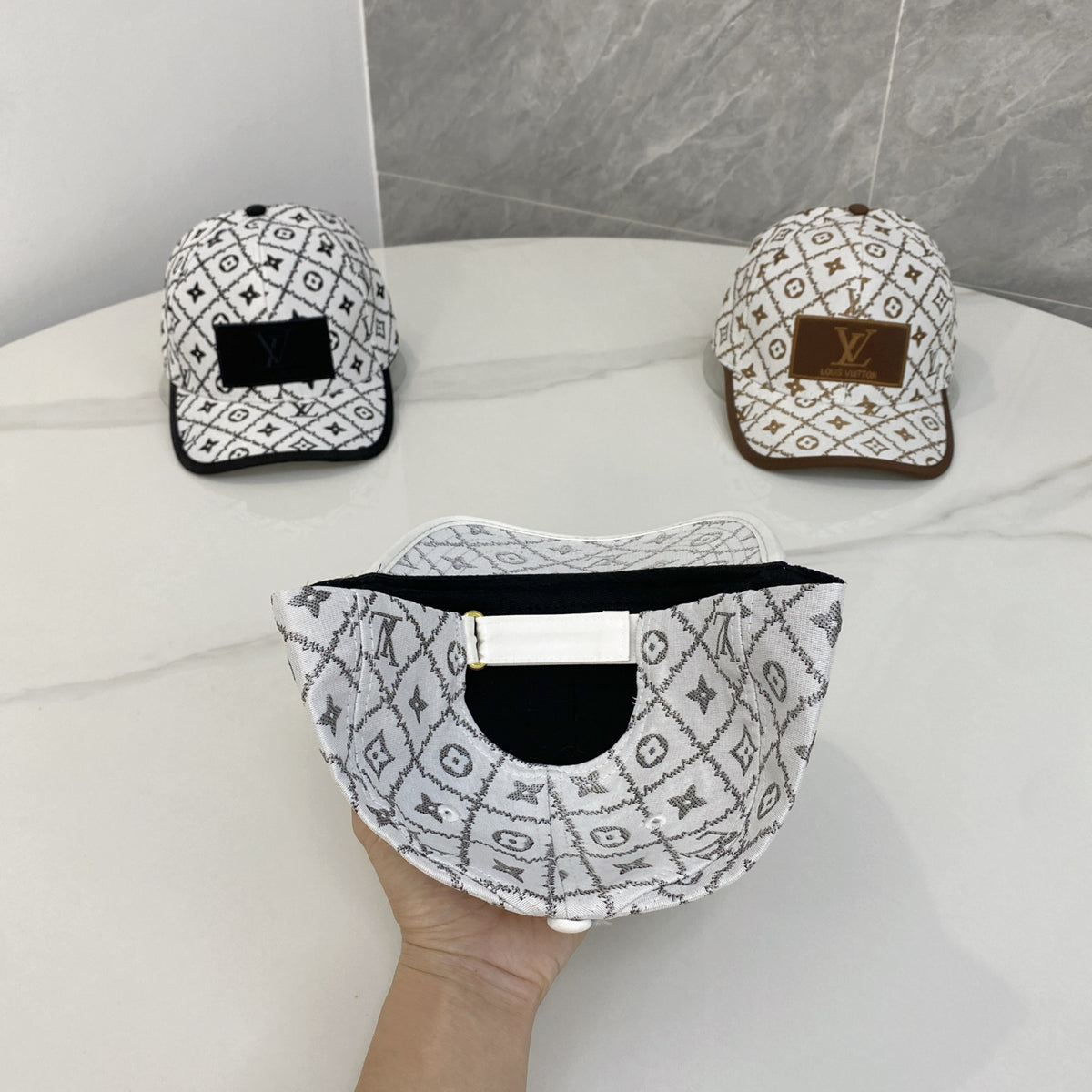M1R86E115 Fashion hats