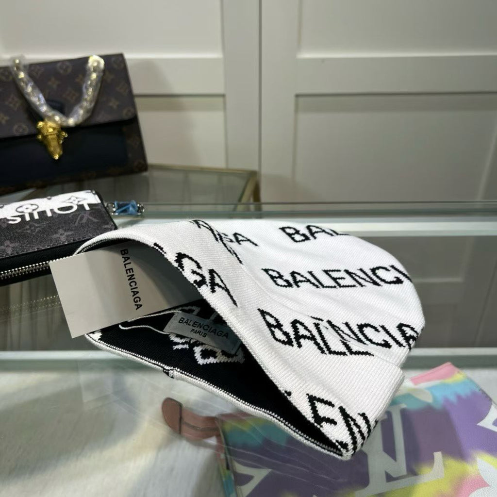 M1R86R77 Fashion hats