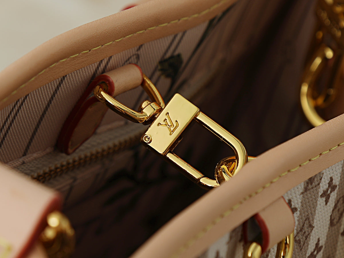 B1R76E47 Fashion bag