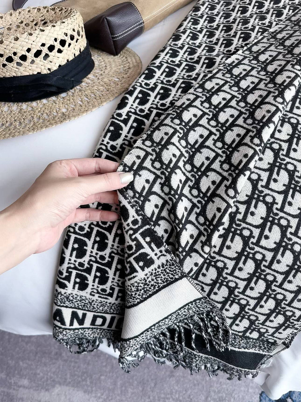 W1R106D25 Fashion Winter Scarves