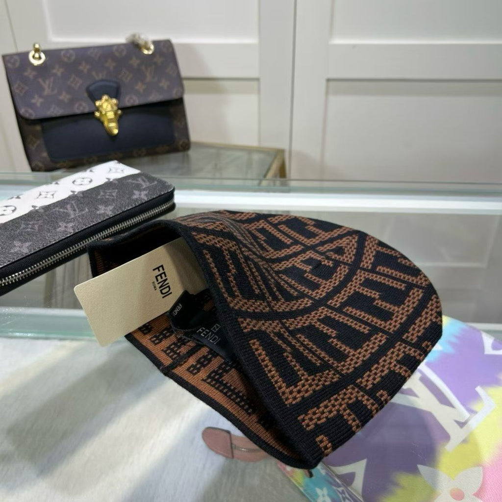 M1R86F31 Fashion hats