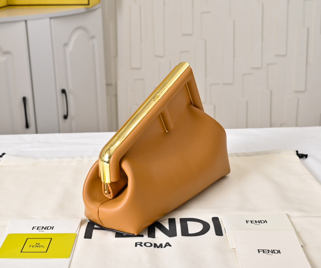146NF8B Popular leather bag
