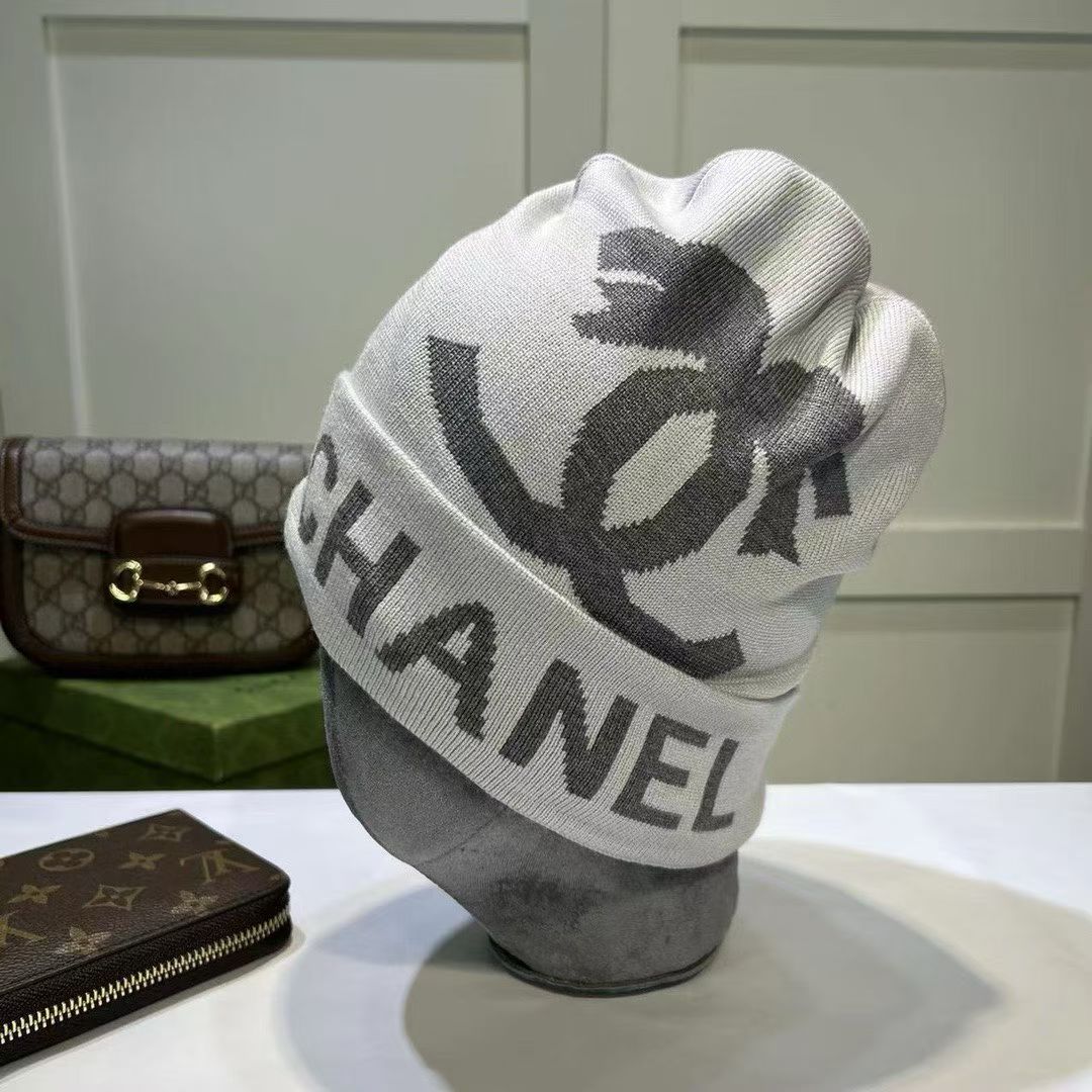 M1R86C40 Fashion hats