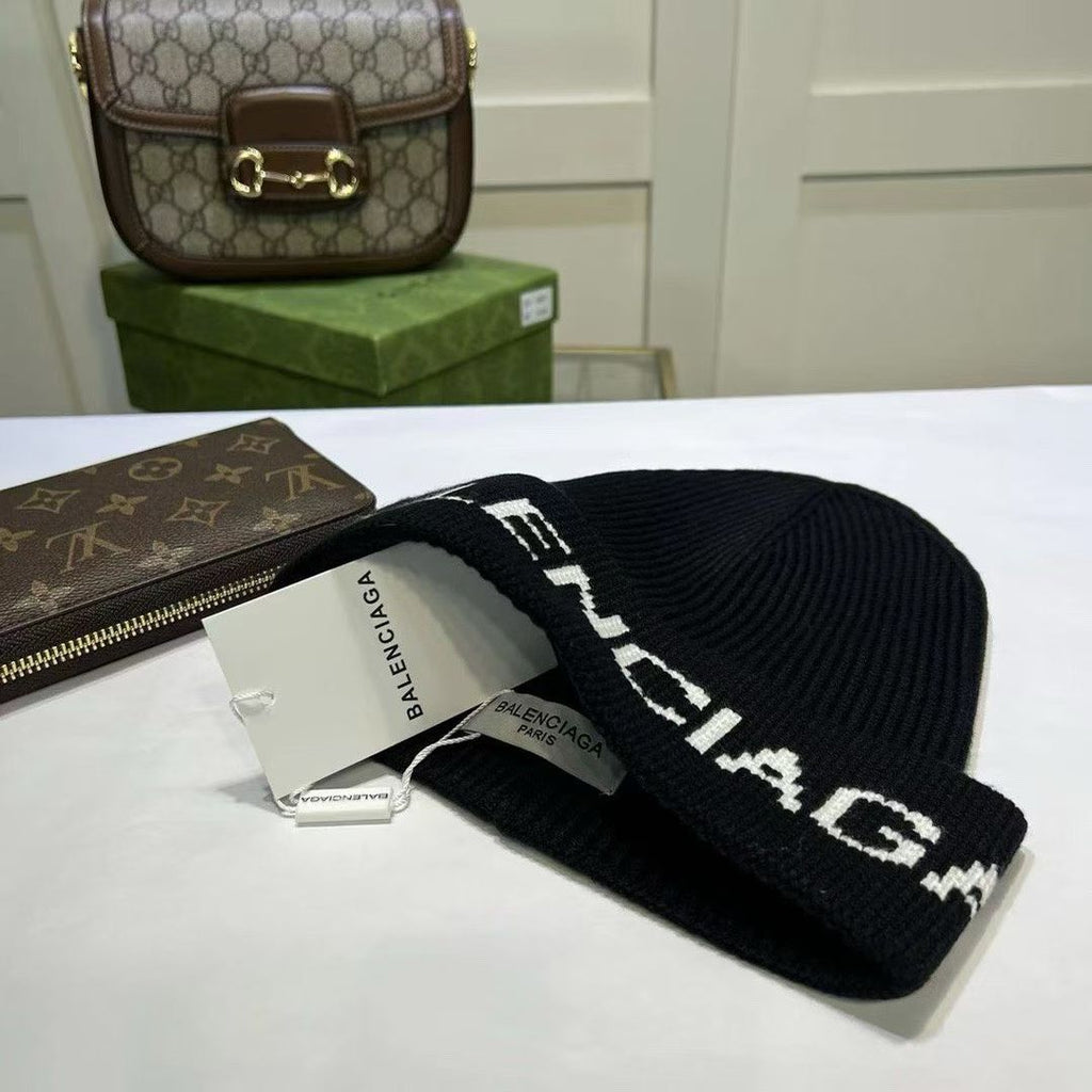 M1R86J86 Fashion hats
