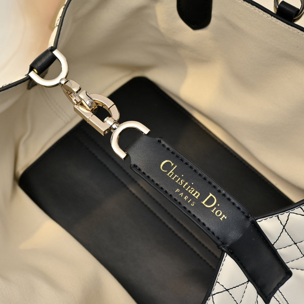 B1R76D40 Fashion leather bag