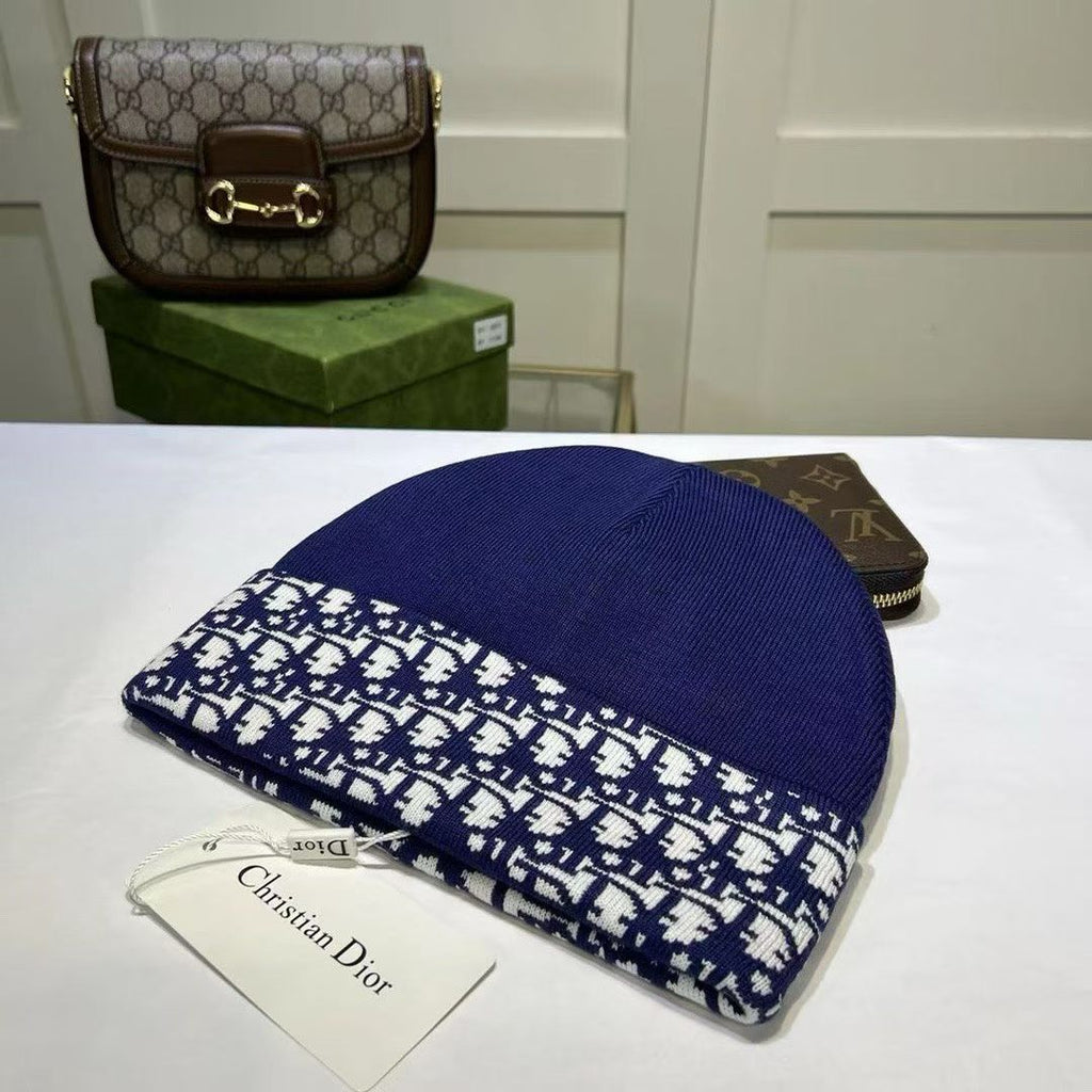 M1R86D37 Fashion hats
