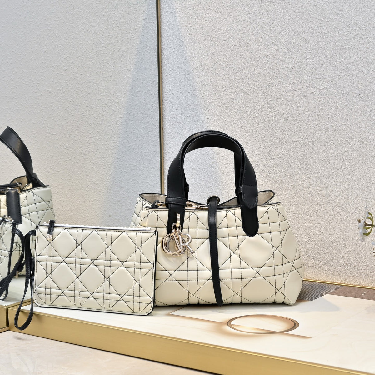 B1R76D40 Fashion leather bag